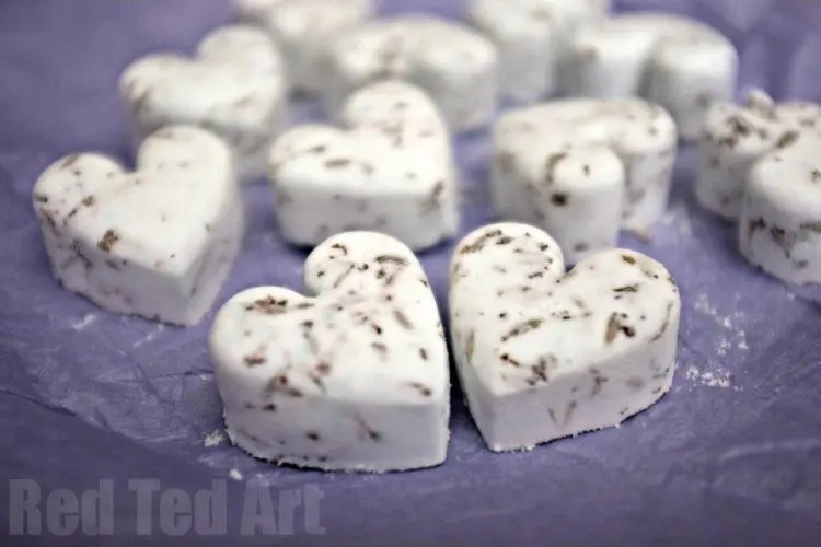 hear shaped bath bombs as a crafts that make money