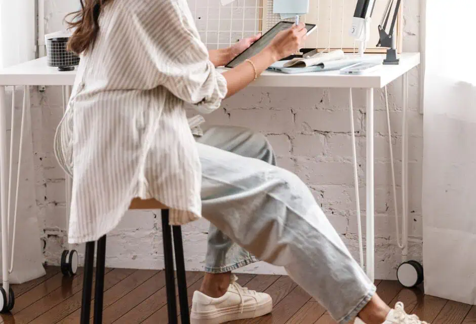 10 Best Remote Recurring Revenue Business Ideas